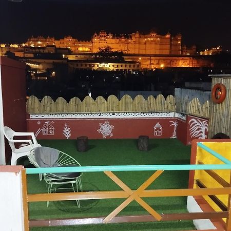 City And Palace View Guest House Udaipur Exteriör bild