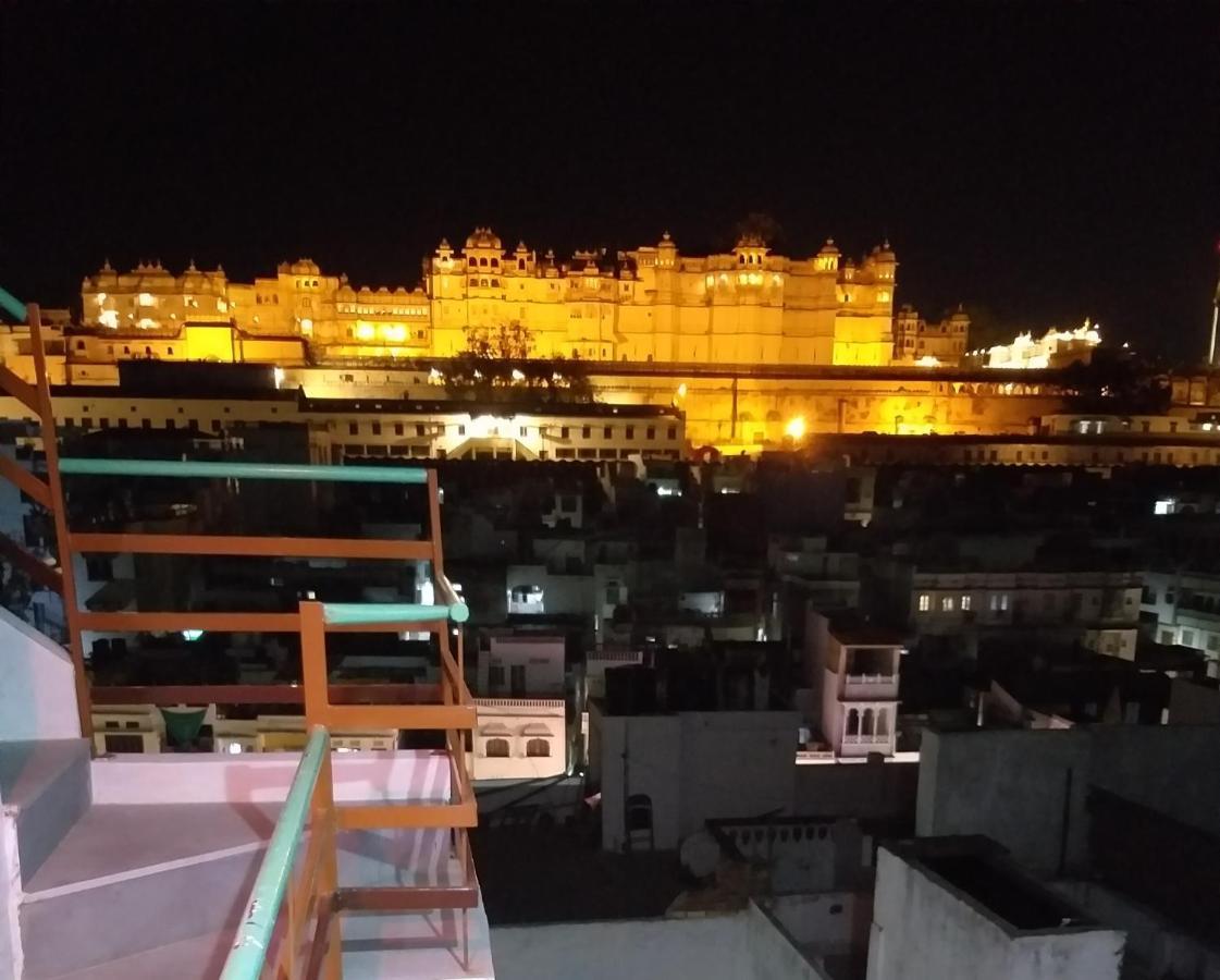 City And Palace View Guest House Udaipur Exteriör bild